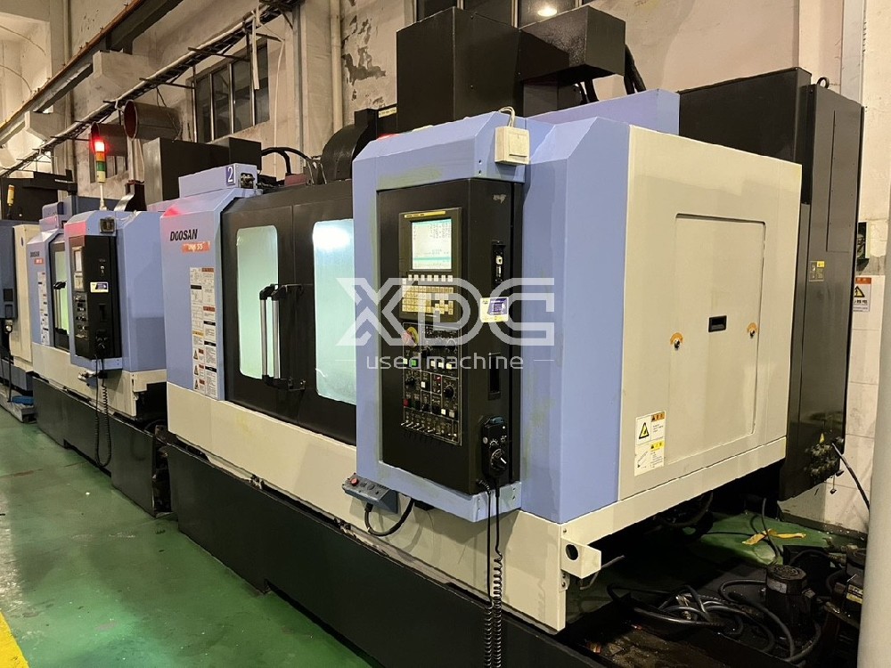 Used DOOSANDNM515 Vertical Machining Center