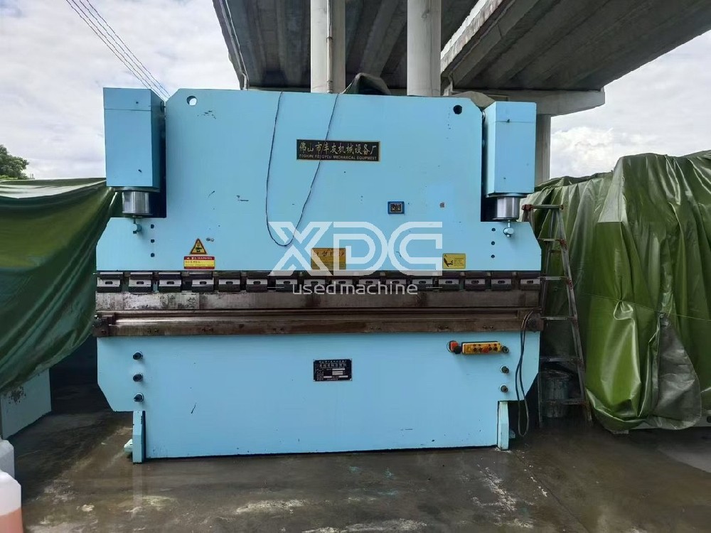 USED ​​160 tons/3.2 meters bending machine FOR SALE