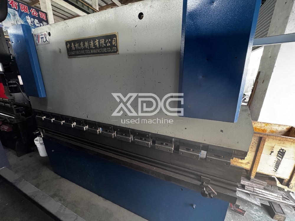 Used 2.5m/63t bending machine