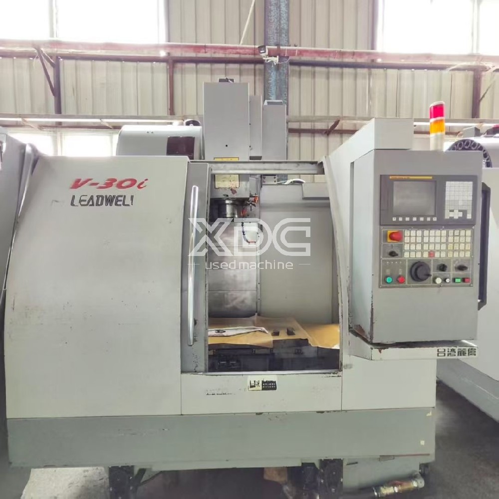 Used Liwei V30 machining center,