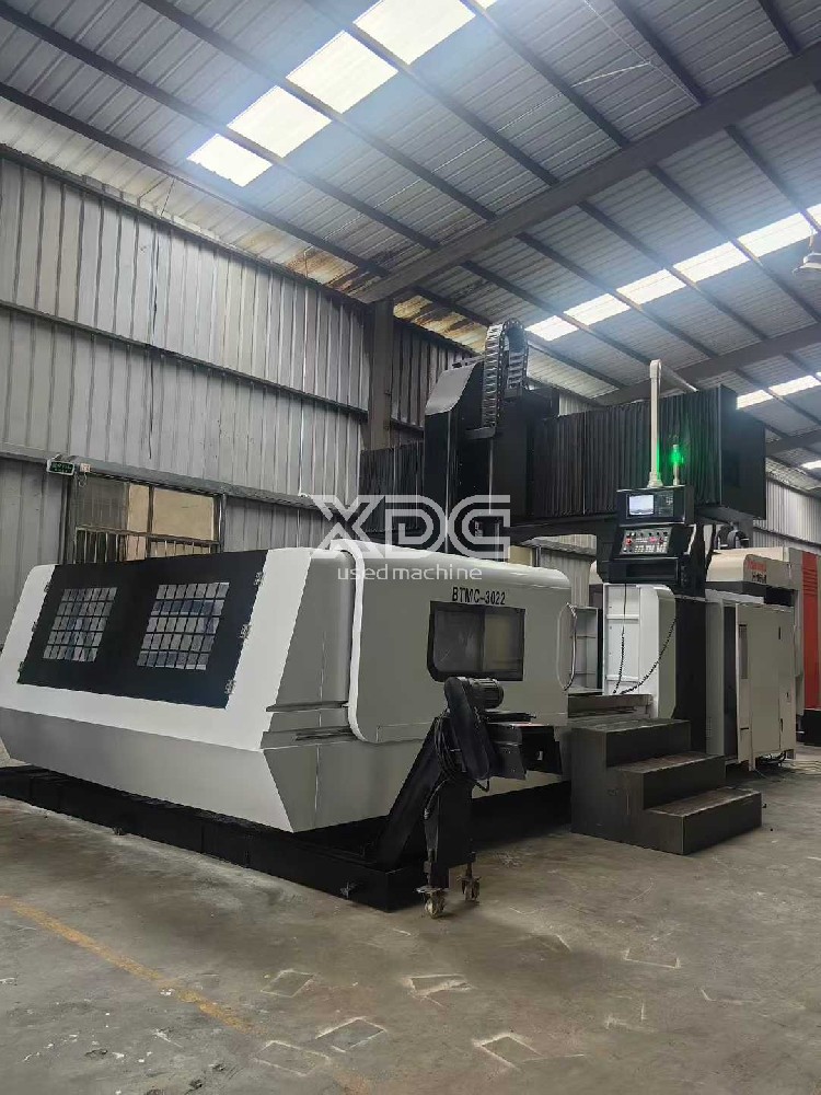 Used Yitong 3022 gantry machining center